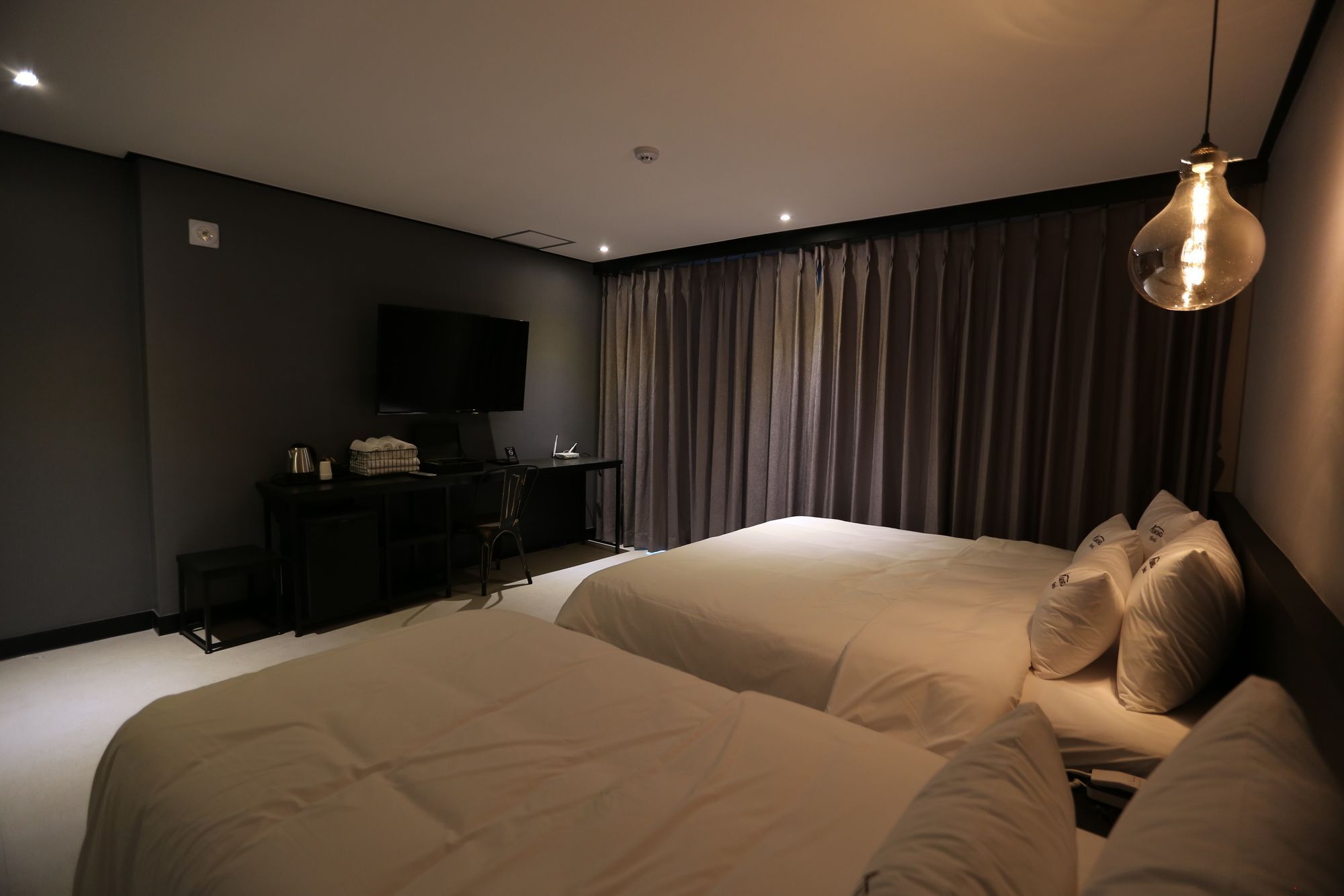 Almond Hotel Gupo Station Пусан Экстерьер фото
