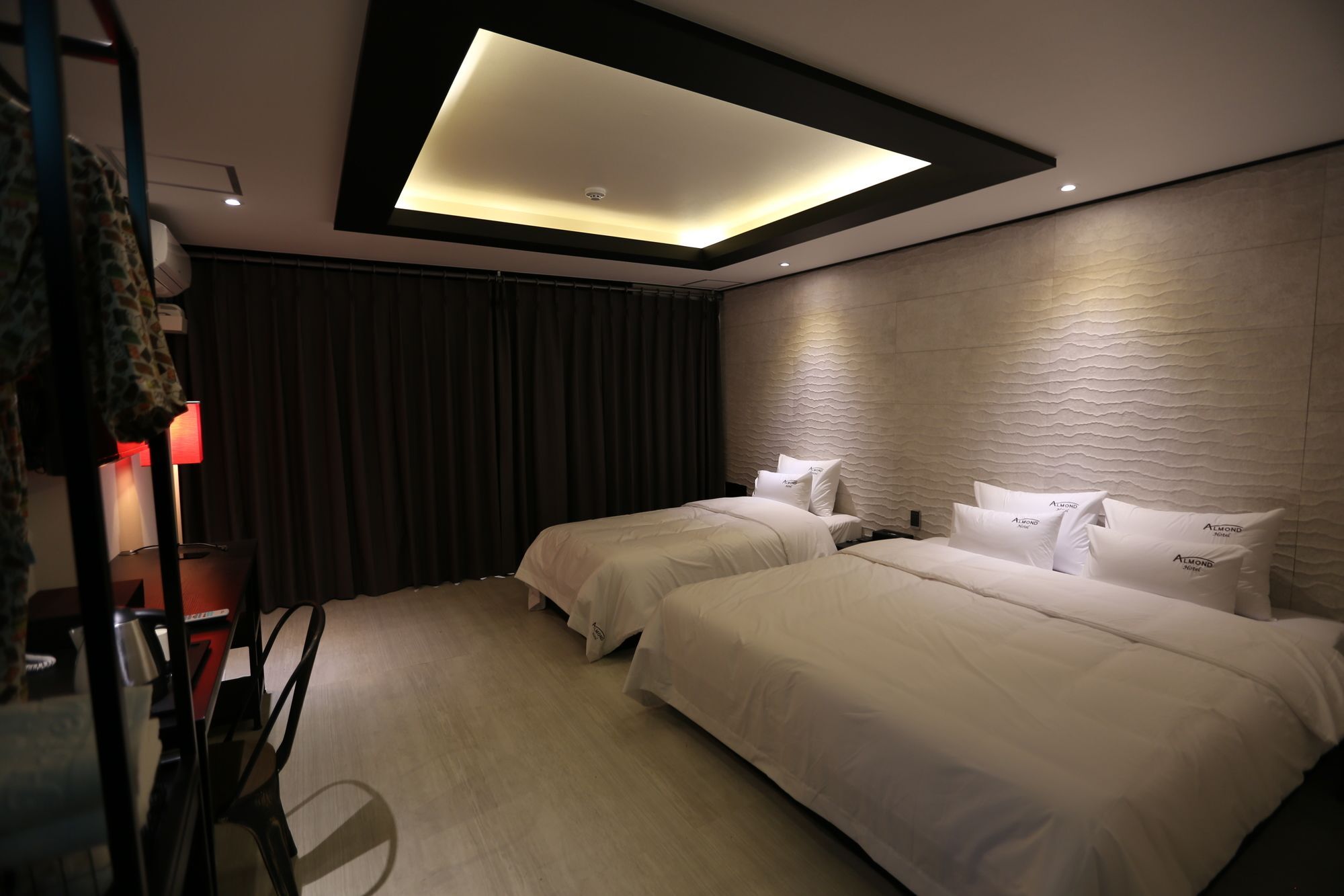 Almond Hotel Gupo Station Пусан Экстерьер фото