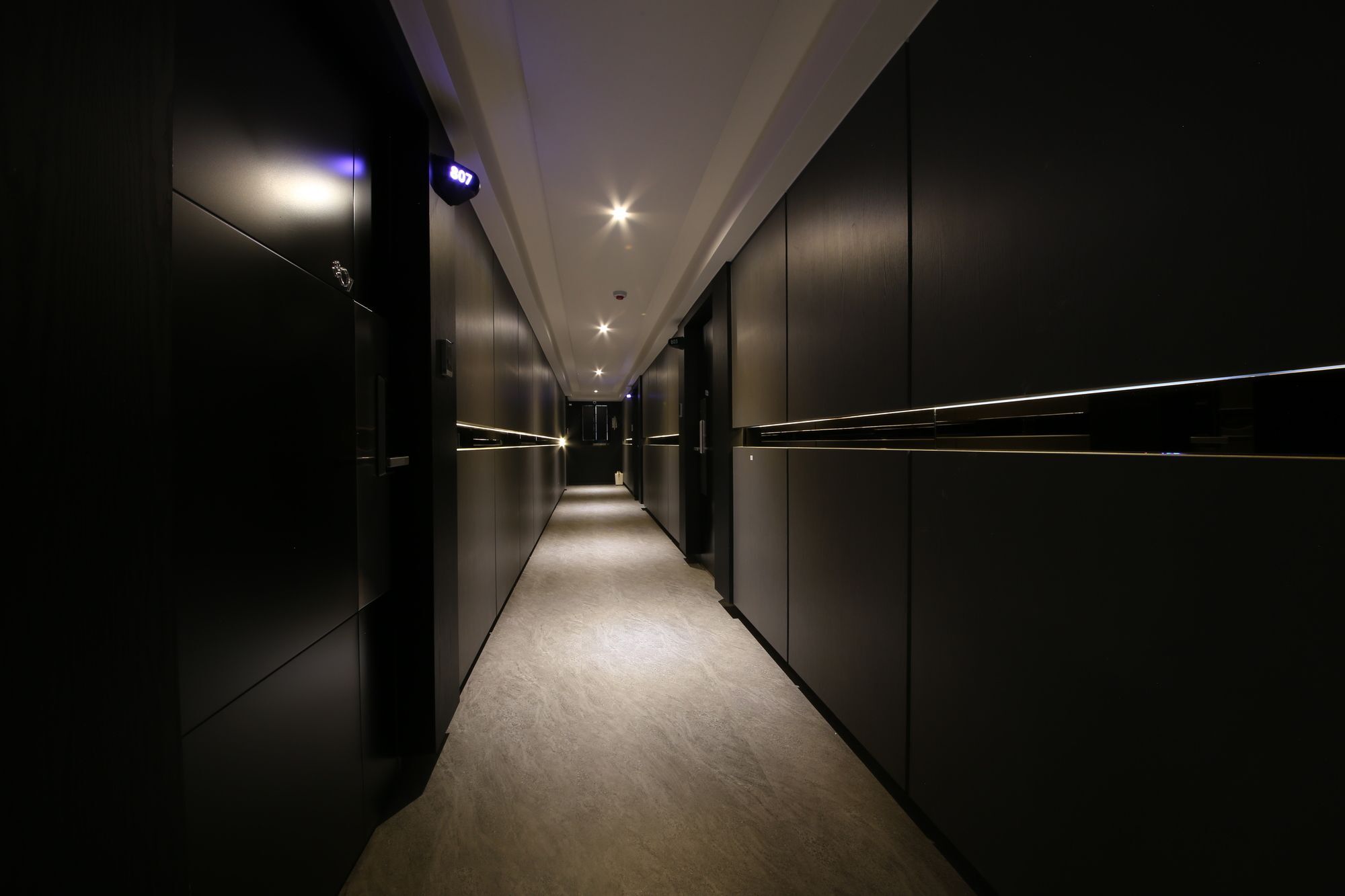 Almond Hotel Gupo Station Пусан Экстерьер фото
